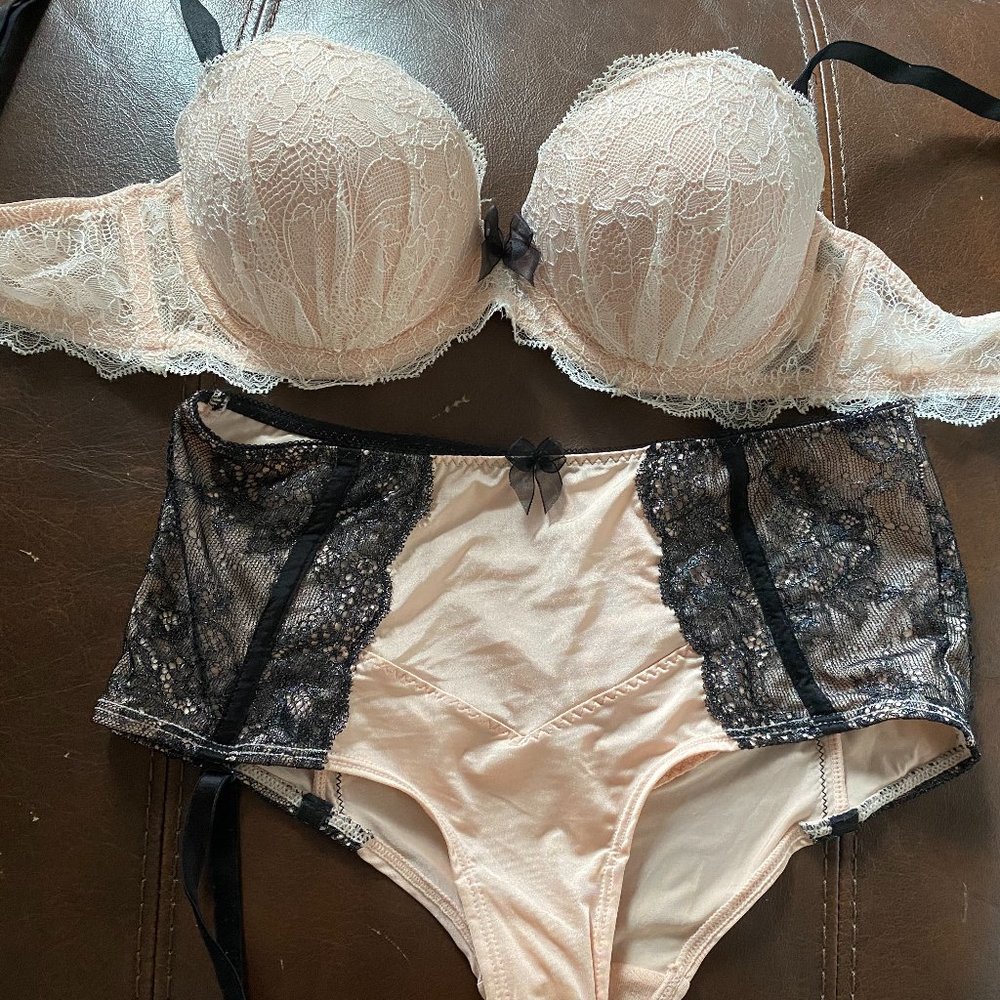 H & M Cream and Black Set